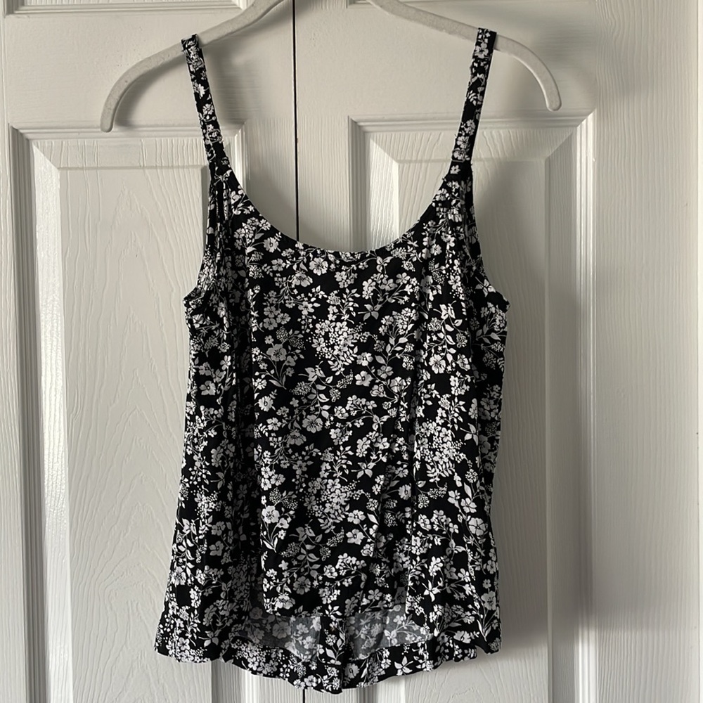 Hollister Floral Tank - Picture 2 of 5